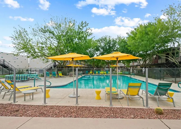 2b1b Stylish Haven - Pool And Parking Tempe
